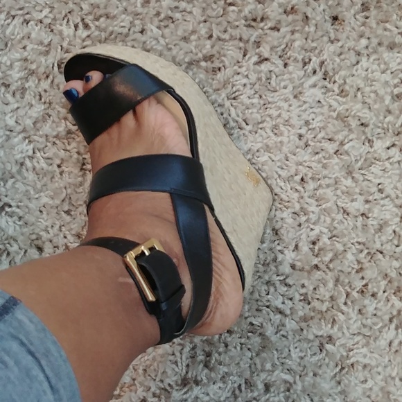 Michael Kors wedge sandals - Picture 3 of 3